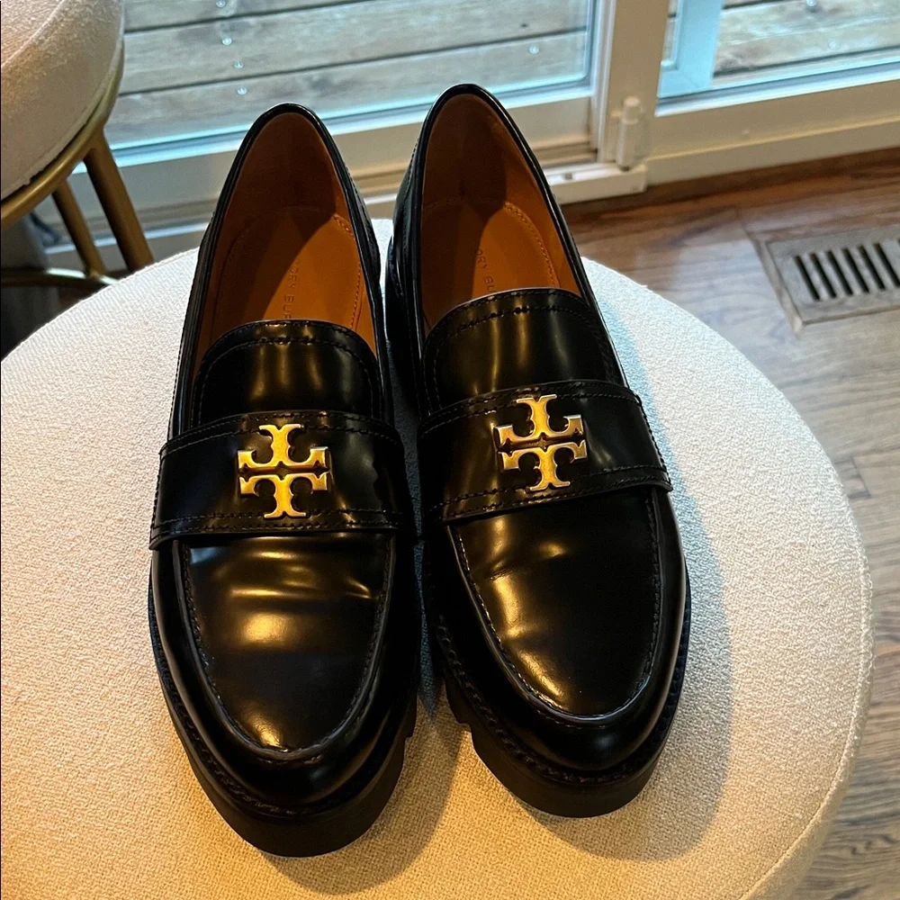 Tory Burch leather loafers size 8.5 brand new - Picture 2 of 7
